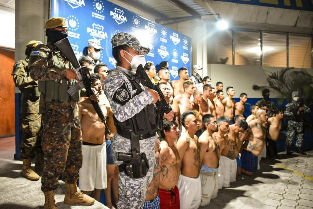 El Salvador hükümeti çetelere karşı savaş açtı