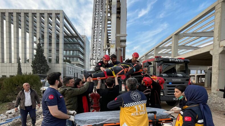 Kahramanmaraş’ta Fabrika İnşaatında Kaza: 2 İşçi Yaralandı