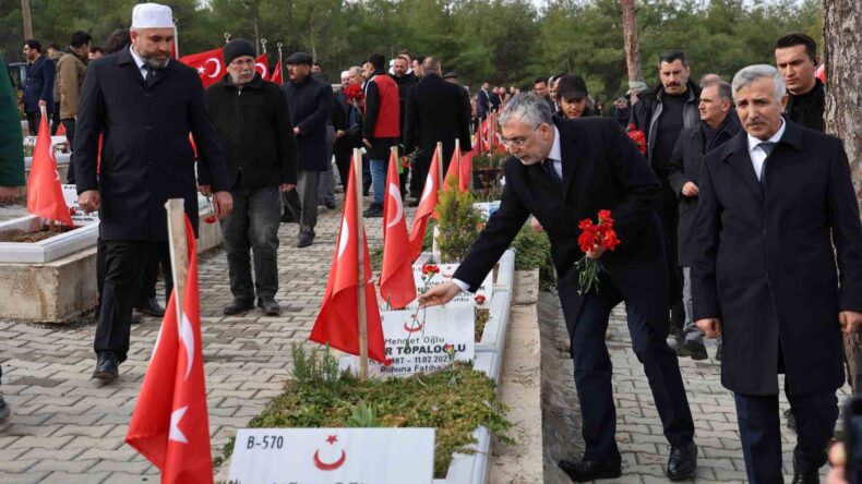 Bakanlar, Kahramanmaraş deprem şehitlerini andı