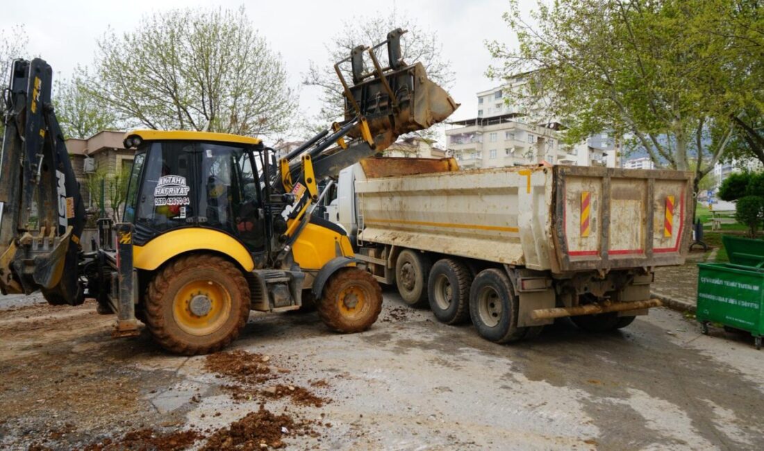 Kahramanmaraş’ta etkili olan sağanak yağış sonrası Büyükşehir Belediyesi ve KASKİ