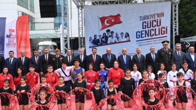 19 Mayıs Coşkusu Milli İrade Meydanı’nı Sardı 19 Mayıs Atatürk’ü