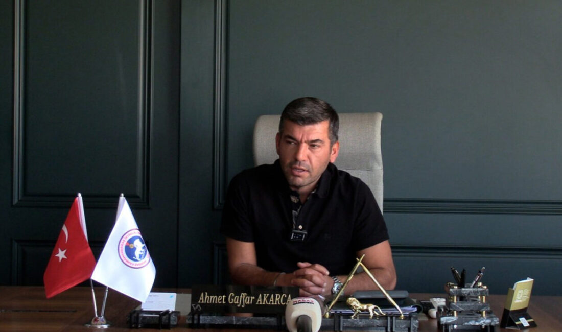 Kahramanmaraş İstiklal Spor Kulübü Başkanı Ahmet Gaffar Akarca Görevinden Ayrıldı