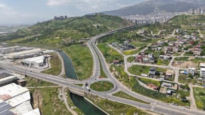 Sümbüllü Caddesi Çift Yönlü Olarak Trafiğe Kapatıldı! Büyükşehir Belediyesi, Onikişubat