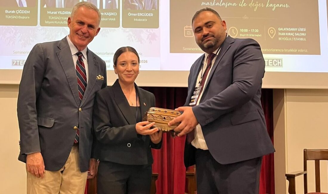 Ceviz Üreticileri Derneği tarafından İstanbul Galatasaray Lisesi’nde düzenlenen seminer, Türkiye’nin