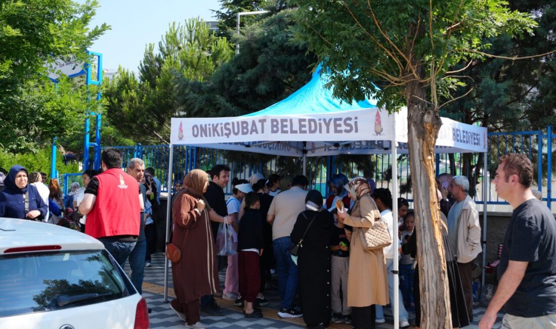 Onikişubat Belediyesi LGS Heyecanında Öğrenci ve Velileri Yalnız Bırakmadı Onikişubat